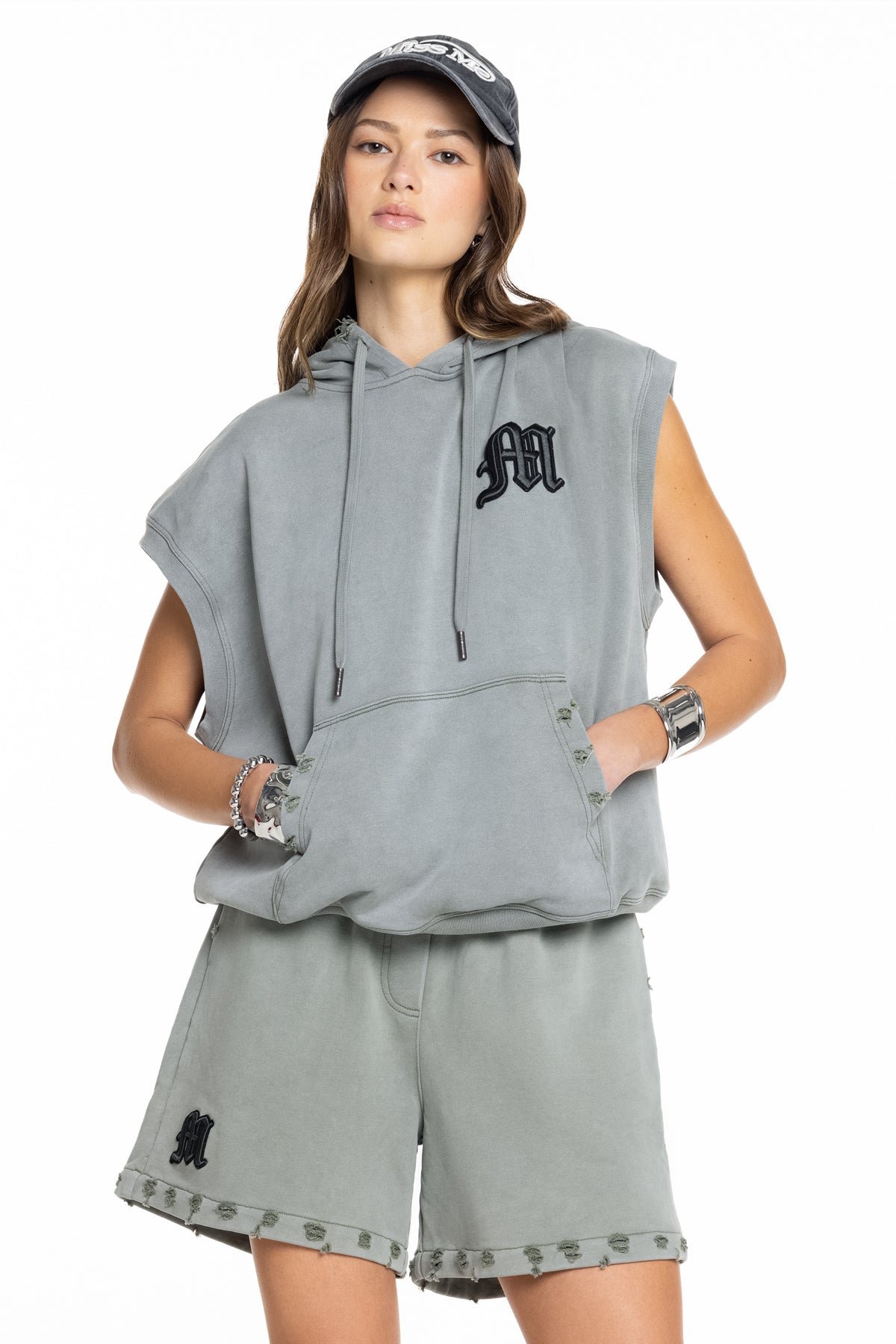 BMT0034T-ASHGREY.FRONTCROP